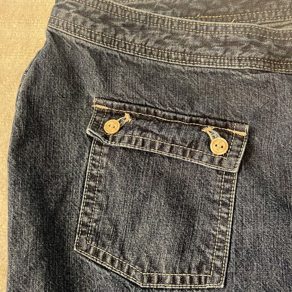 Like New But Missing One Button Christopher& Banks Cropped Pants Blue Jeans 14